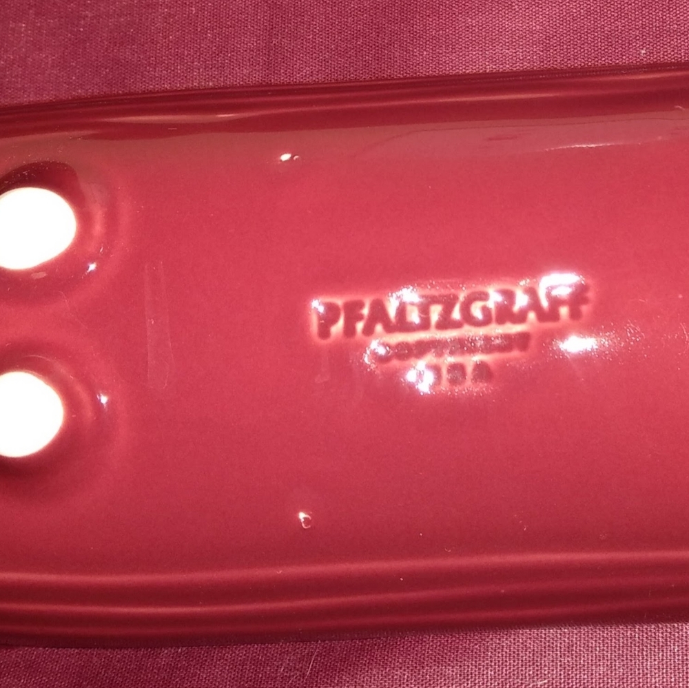 Pfaltzgraff corn cob holder Red